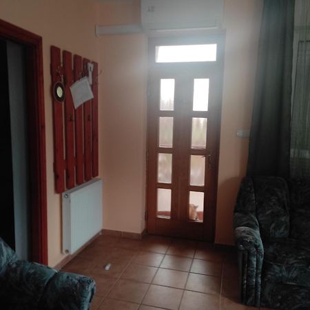 Dorina Apartman ซาลาคาโรส ภายนอก รูปภาพ
