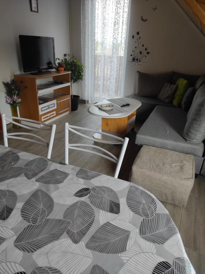 Dorina Apartman ซาลาคาโรส ภายนอก รูปภาพ