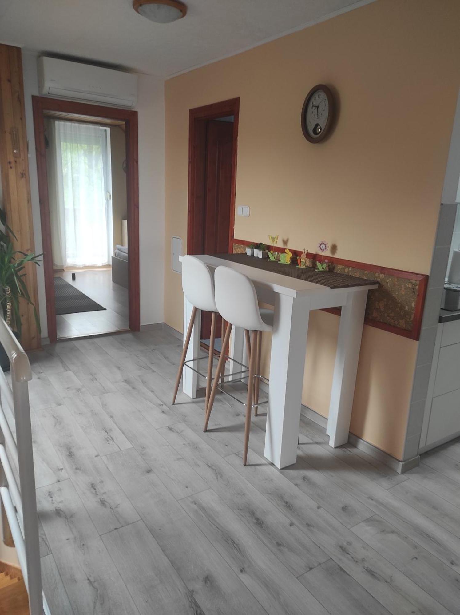 Dorina Apartman ซาลาคาโรส ภายนอก รูปภาพ